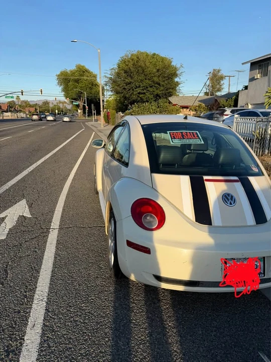 2007 Volkswagen New Beetle - Image 2 of 6