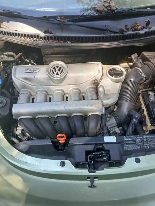 2007 Volkswagen New Beetle - Image 2 of 5