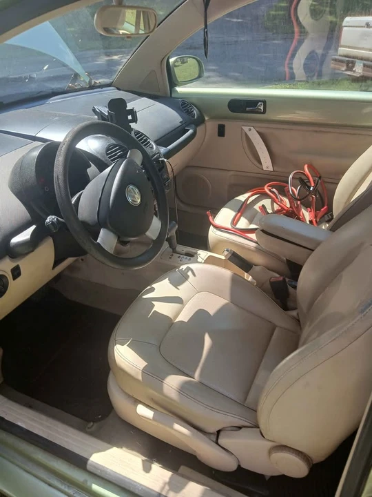 2007 Volkswagen New Beetle - Image 3 of 5