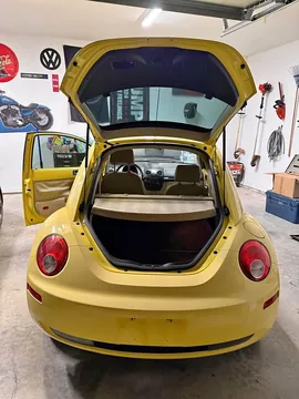 2007 Volkswagen Beetle 2.5L Hatchback 2D