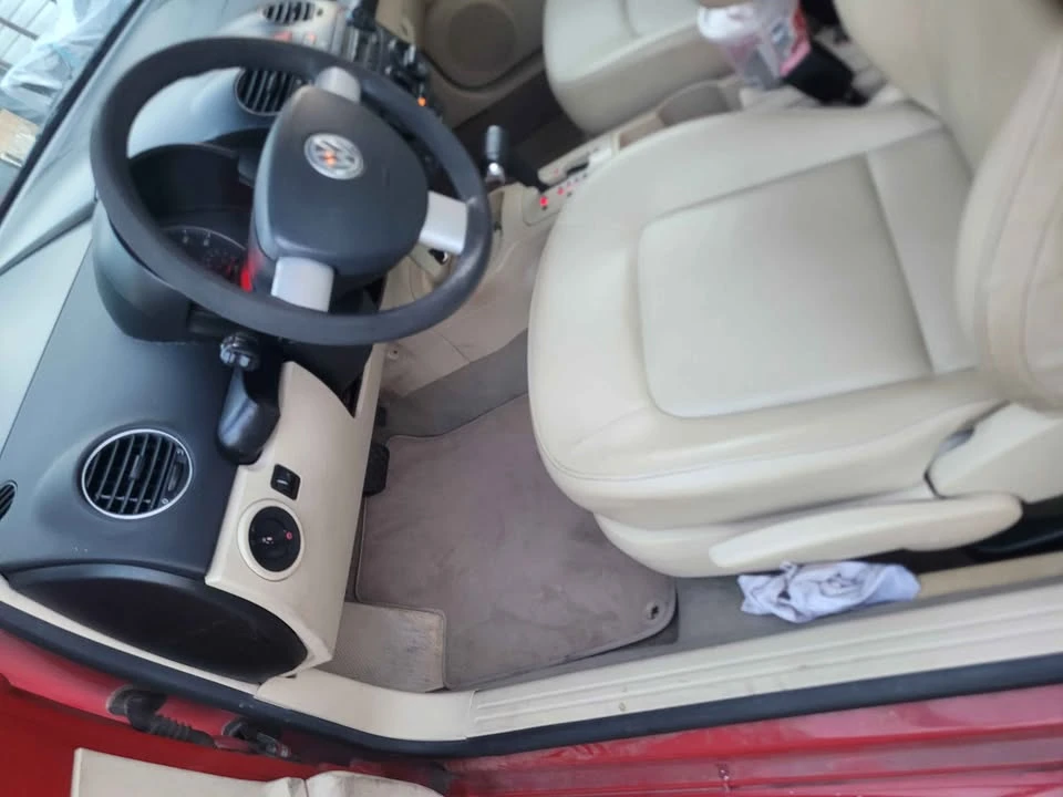 2007 Volkswagen New Beetle - Image 7 of 8