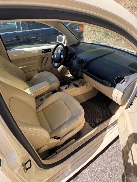 2007 Volkswagen New Beetle - Image 9 of 12