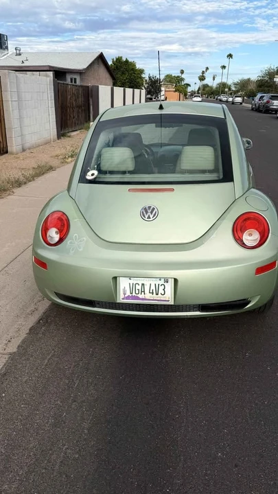 2007 Volkswagen New Beetle - Image 8 of 10