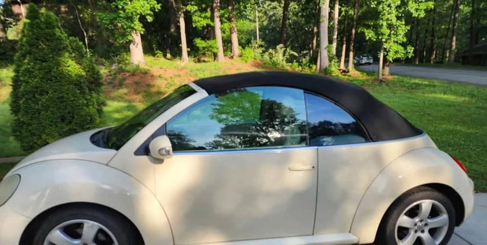2007 Volkswagen New Beetle - Image 3 of 5