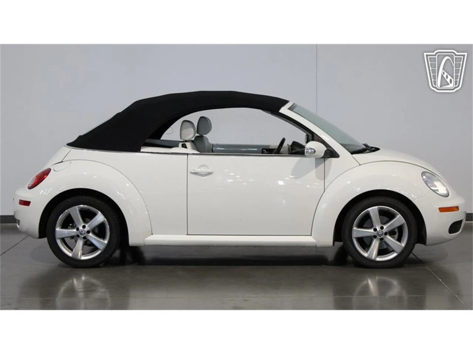 2007 Volkswagen New Beetle - Image 26 of 31