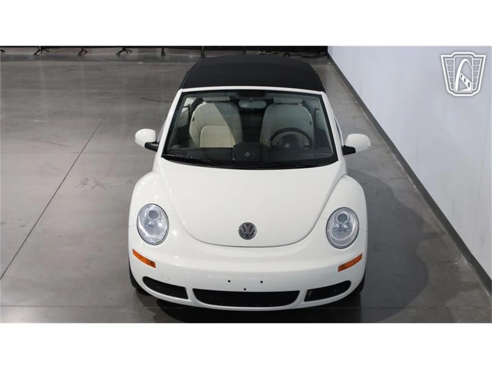 2007 Volkswagen New Beetle - Image 16 of 31