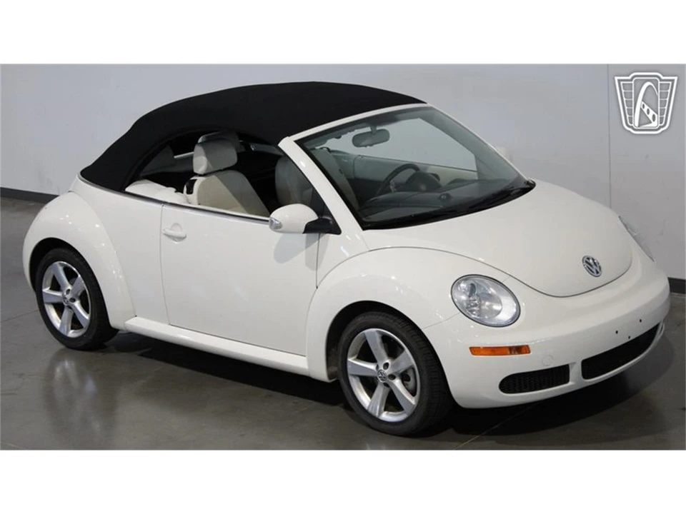 2007 Volkswagen New Beetle - Image 17 of 31