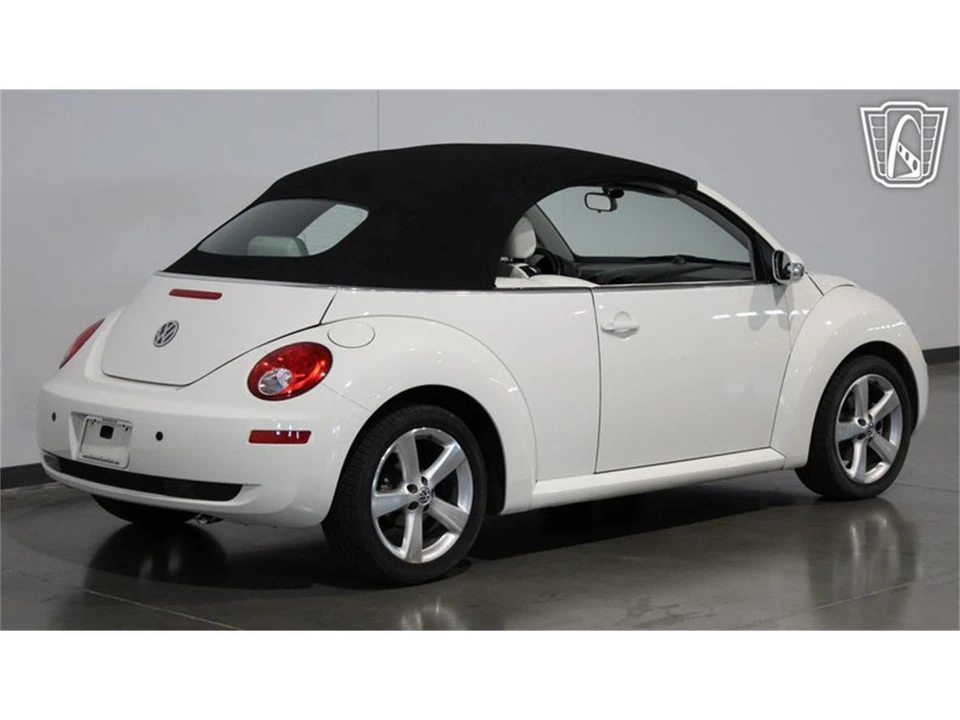2007 Volkswagen New Beetle - Image 27 of 31