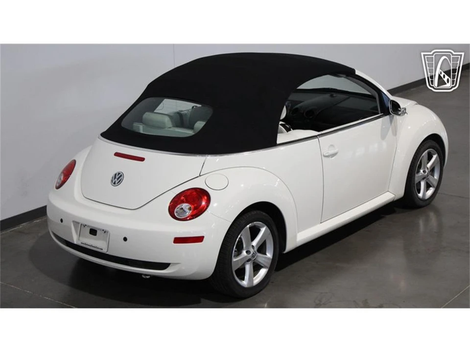 2007 Volkswagen New Beetle - Image 19 of 31