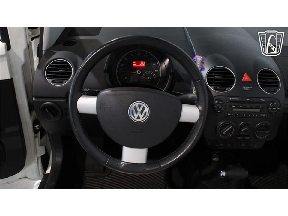 2007 Volkswagen New Beetle - Image 9 of 31