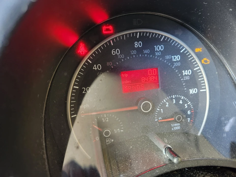 2007 Volkswagen New Beetle - Image 29 of 30