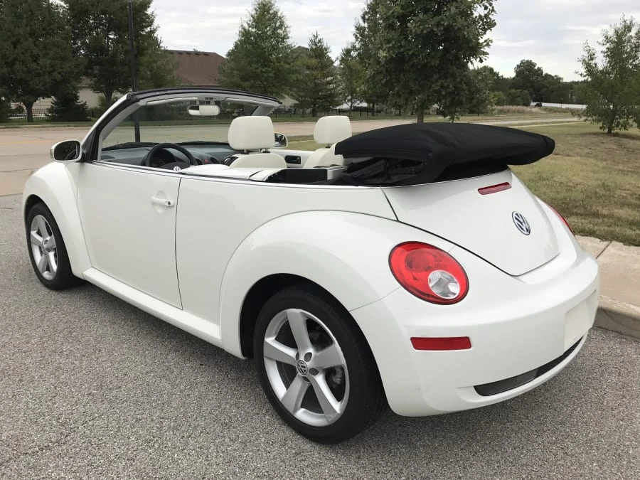 2007 Volkswagen New Beetle - Image 3 of 10