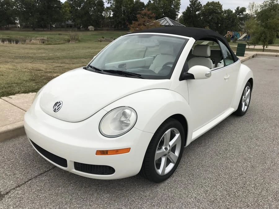 2007 Volkswagen New Beetle - Image 8 of 10