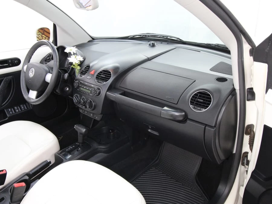 2007 Volkswagen New Beetle - Image 26 of 31