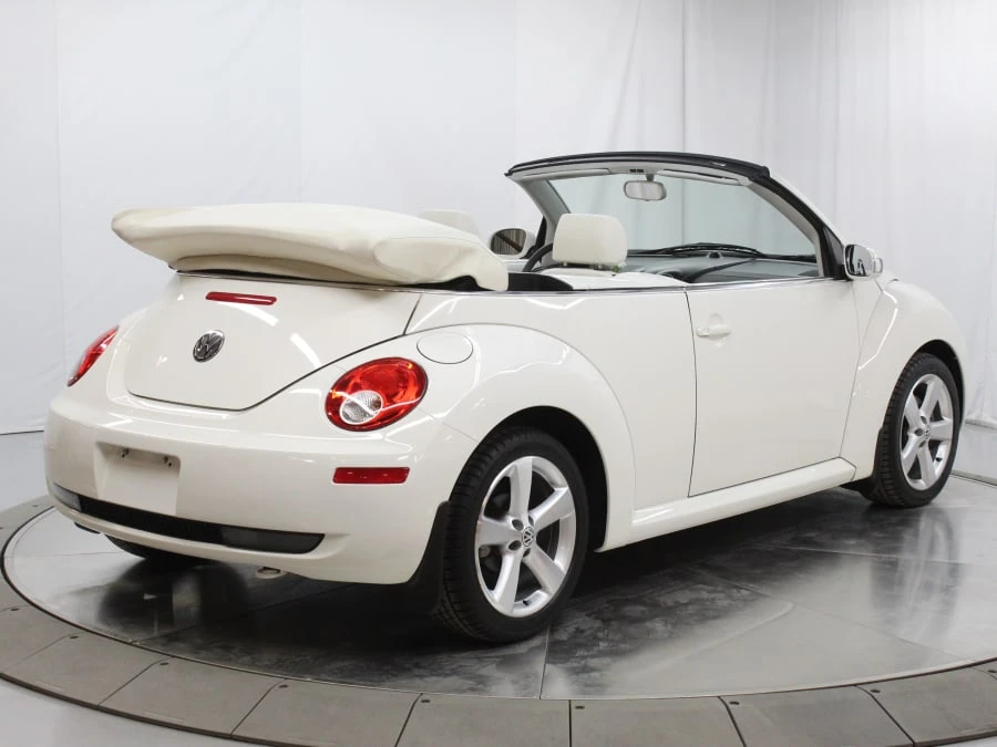 2007 Volkswagen New Beetle - Image 22 of 31