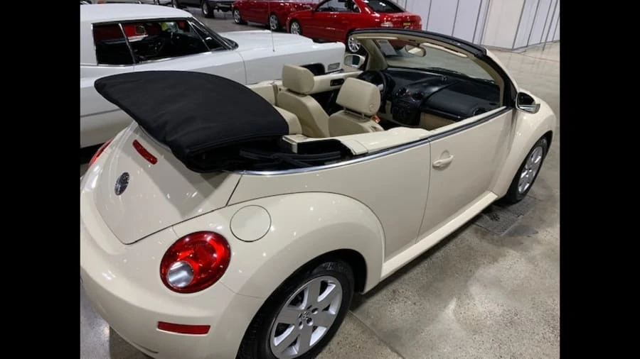 2007 Volkswagen New Beetle - Image 2 of 6
