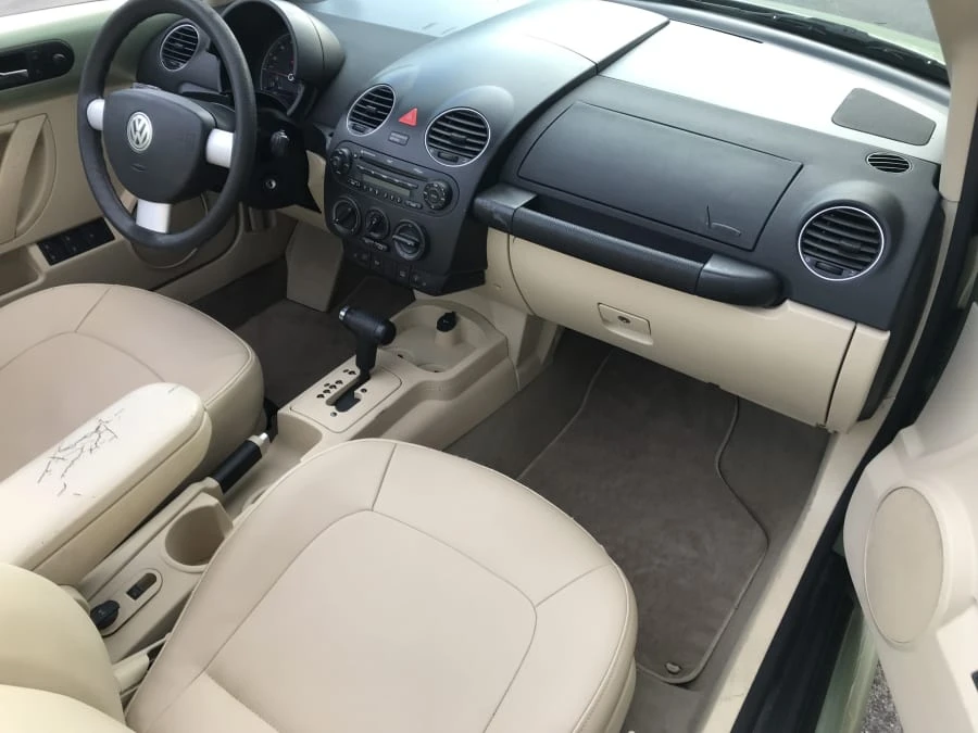 2007 Volkswagen New Beetle - Image 5 of 10