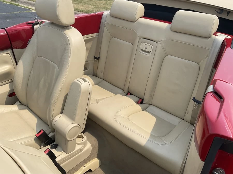 2007 Volkswagen New Beetle - Image 11 of 13