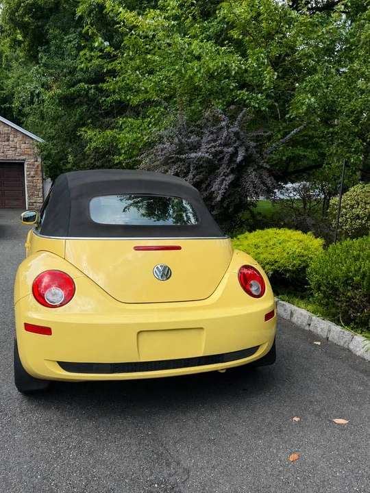 2007 Volkswagen New Beetle - Image 4 of 8