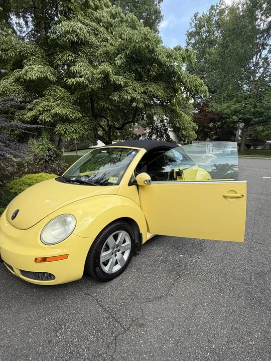 2007 Volkswagen New Beetle - Image 7 of 8