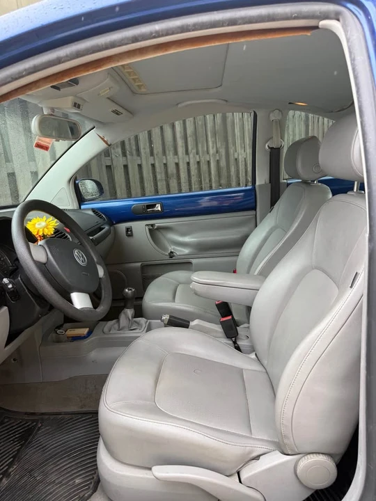 2007 Volkswagen New Beetle - Image 18 of 19