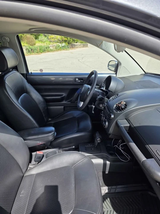 2007 Volkswagen New Beetle - Image 10 of 10