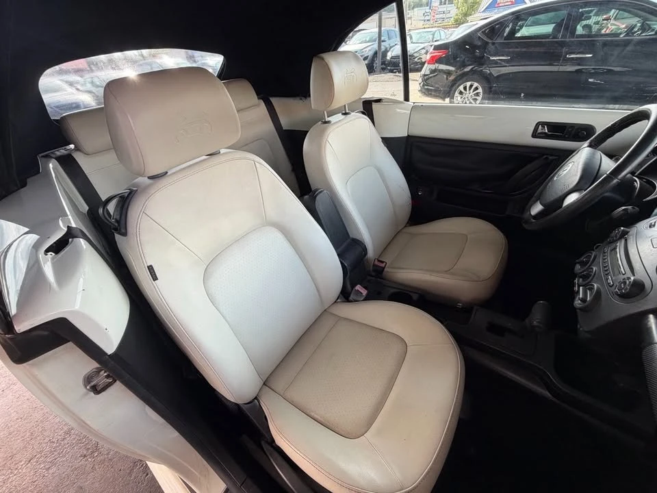 2007 Volkswagen New Beetle - Image 15 of 20