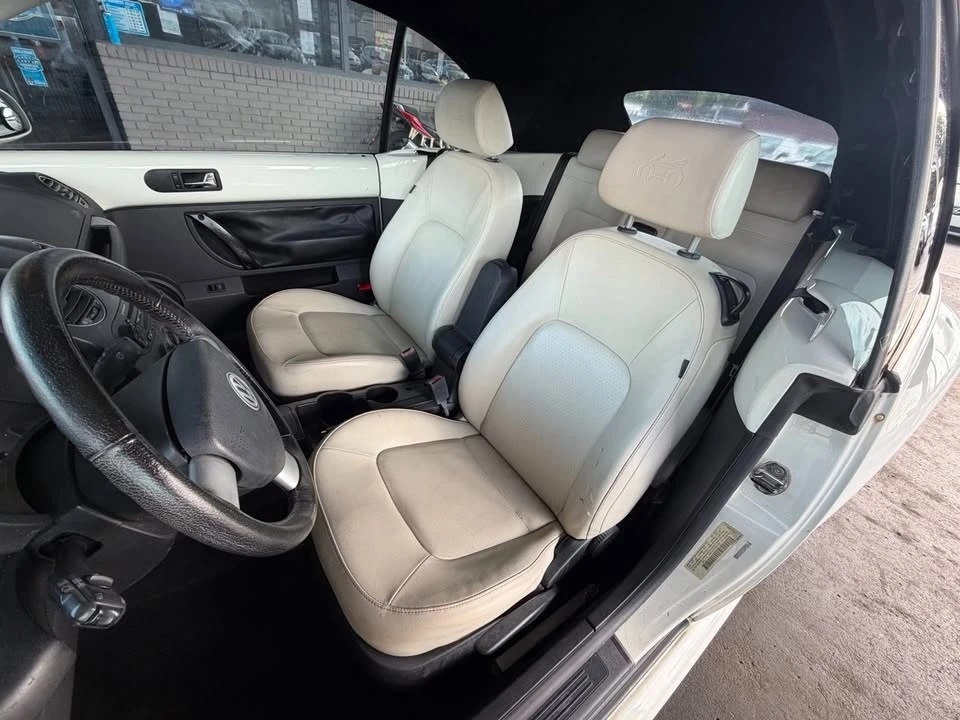 2007 Volkswagen New Beetle - Image 10 of 20