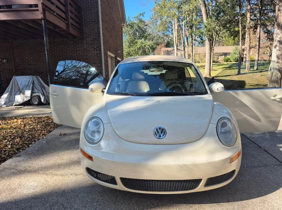 2007 Volkswagen New Beetle - Image 3 of 4