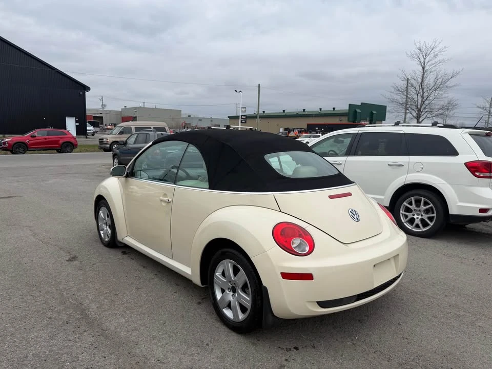2007 Volkswagen New Beetle - Image 2 of 16