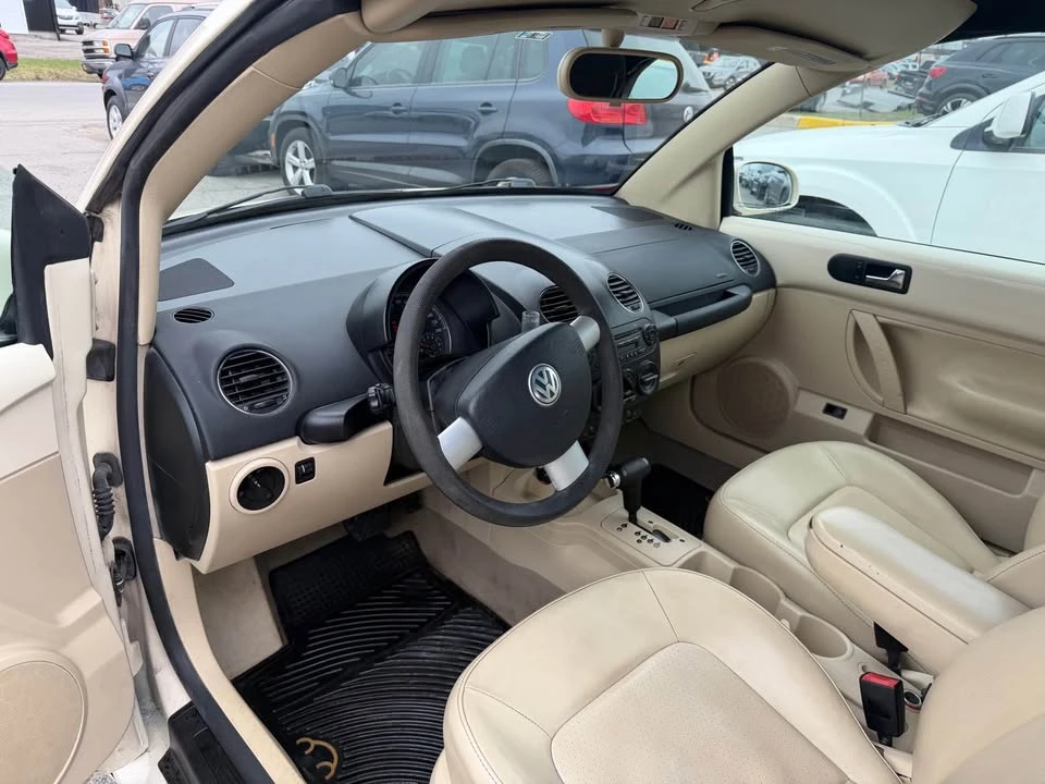 2007 Volkswagen New Beetle - Image 13 of 16