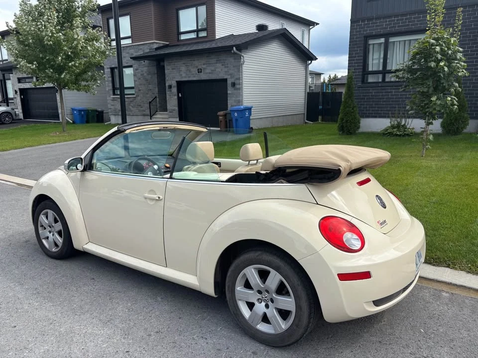 2007 Volkswagen New Beetle - Image 6 of 9