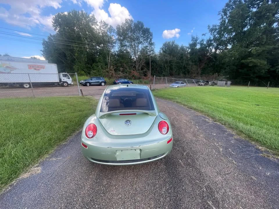 2007 Volkswagen New Beetle - Image 5 of 8
