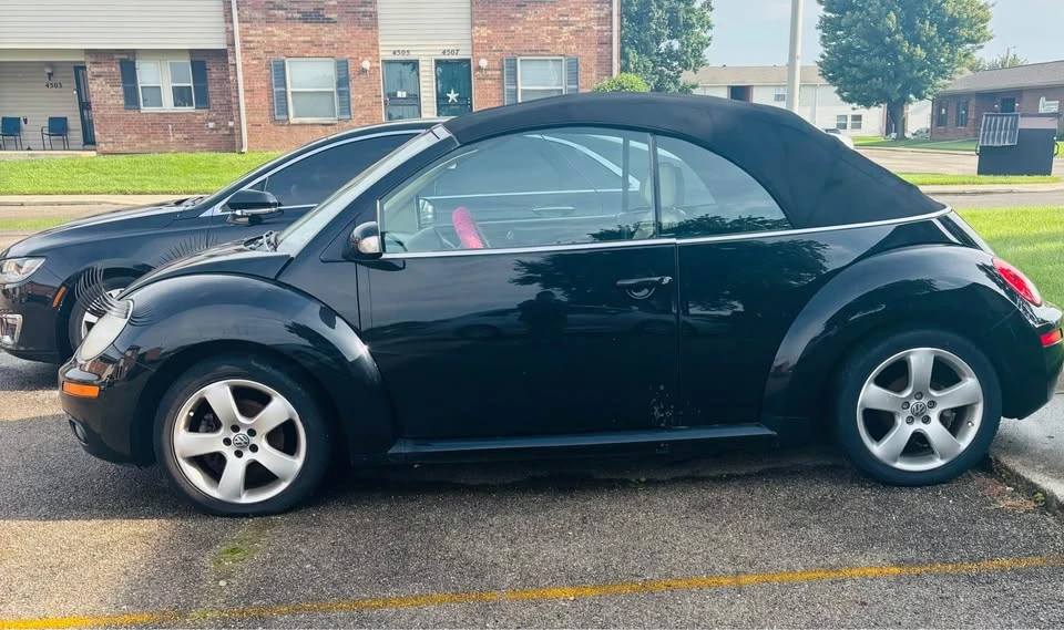 2007 Volkswagen New Beetle - Image 2 of 3