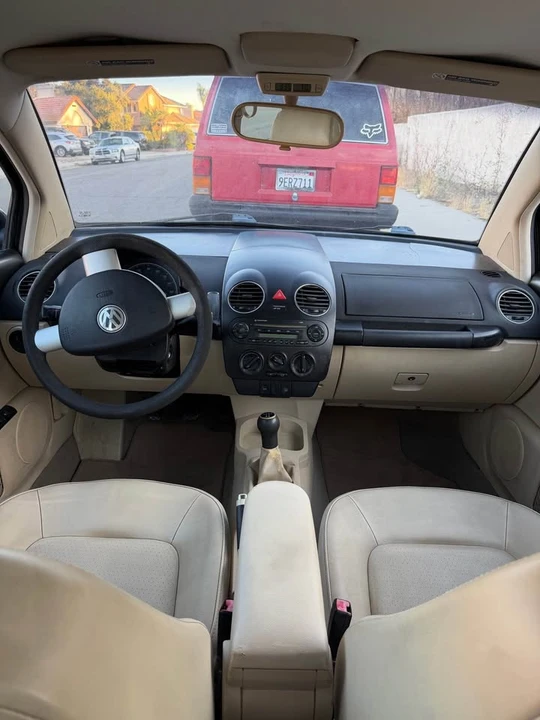 2007 Volkswagen New Beetle - Image 9 of 9