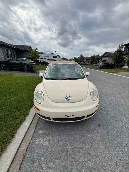 2007 Volkswagen New Beetle - Image 2 of 9