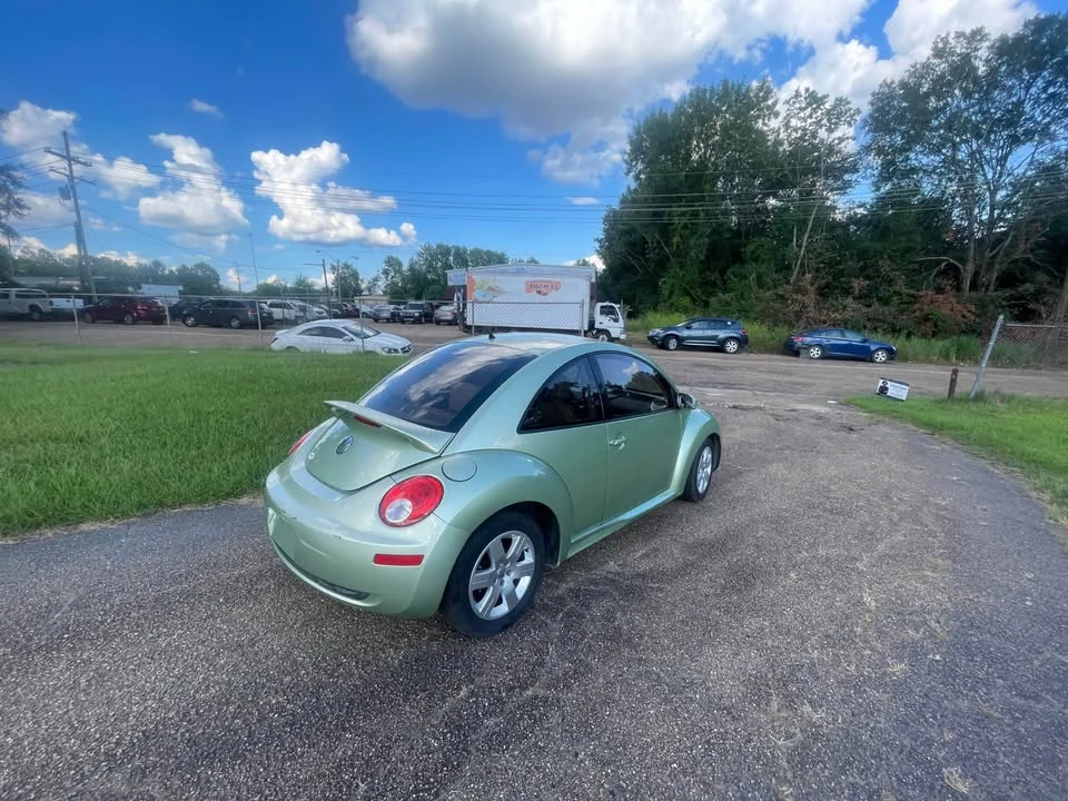 2007 Volkswagen New Beetle - Image 3 of 8