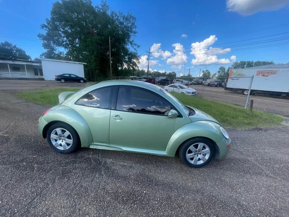 2007 Volkswagen New Beetle - Image 4 of 8