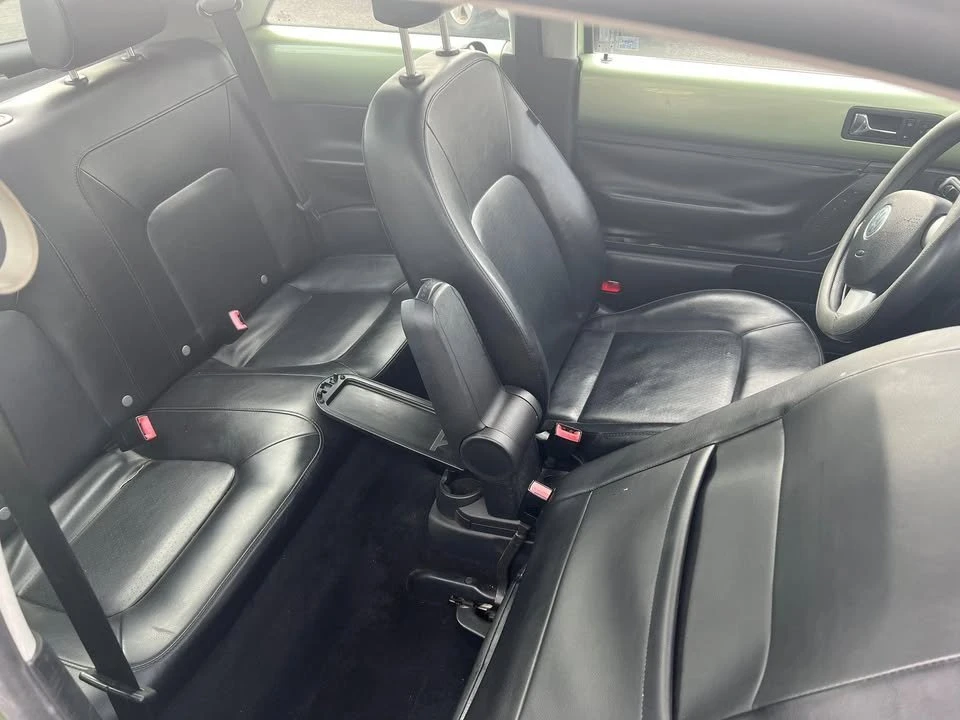 2007 Volkswagen New Beetle - Image 13 of 14