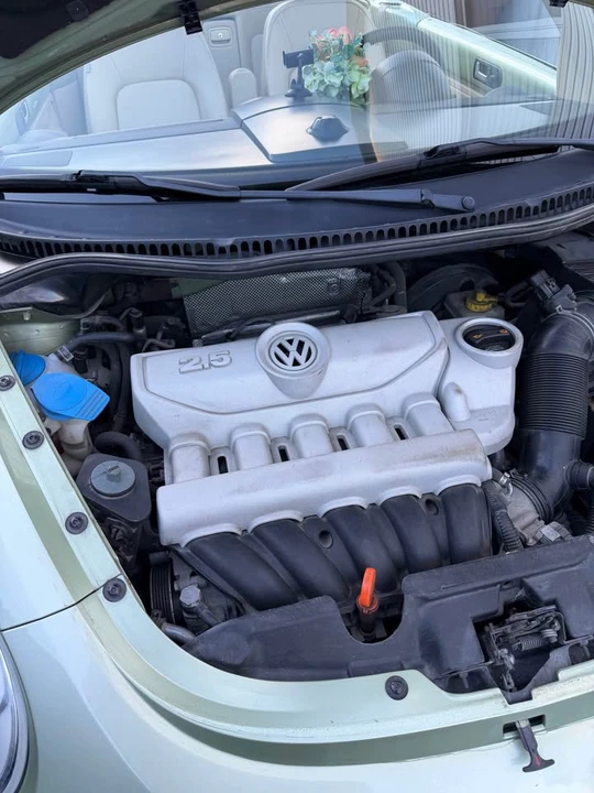 2007 Volkswagen New Beetle - Image 7 of 11