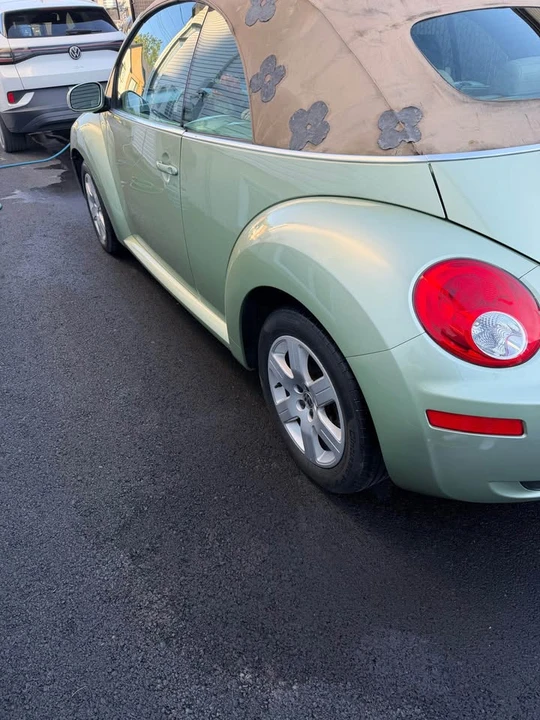 2007 Volkswagen New Beetle - Image 9 of 11
