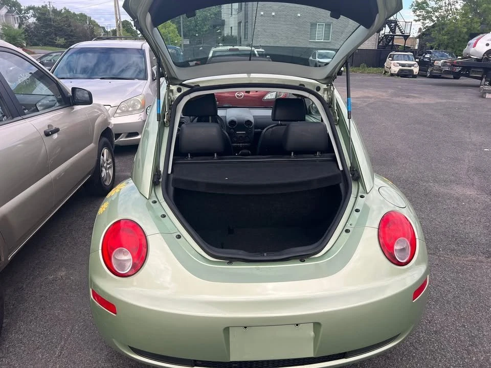 2007 Volkswagen New Beetle - Image 8 of 14