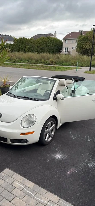 2007 Volkswagen New Beetle - Image 7 of 9