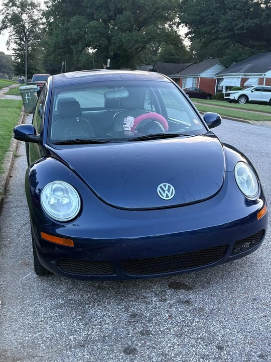 2007 Volkswagen New Beetle - Image 2 of 8