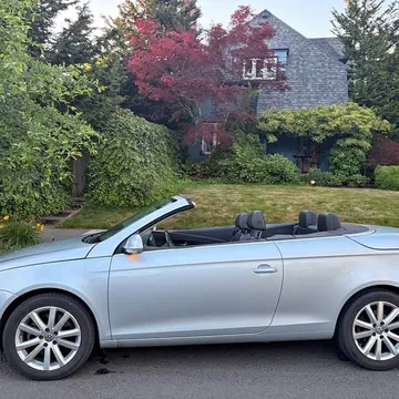 2007 Volkswagen Eos 2.0T Hard Top Convertible 2D