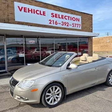 2007 Volkswagen Eos Lux Hard Top Convertible 2D
