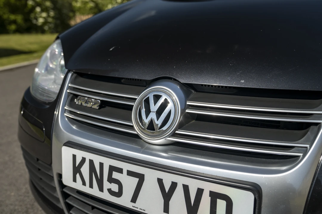 2007 Volkswagen R32 Mk5 - Image 12 of 31