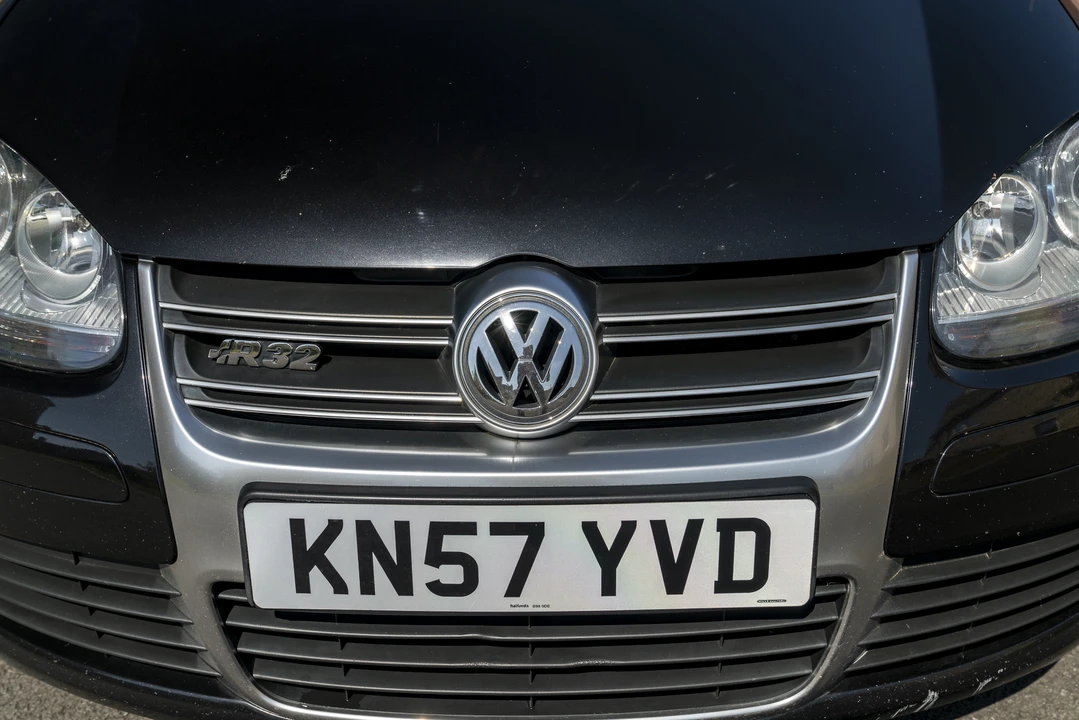 2007 Volkswagen R32 Mk5 - Image 13 of 31