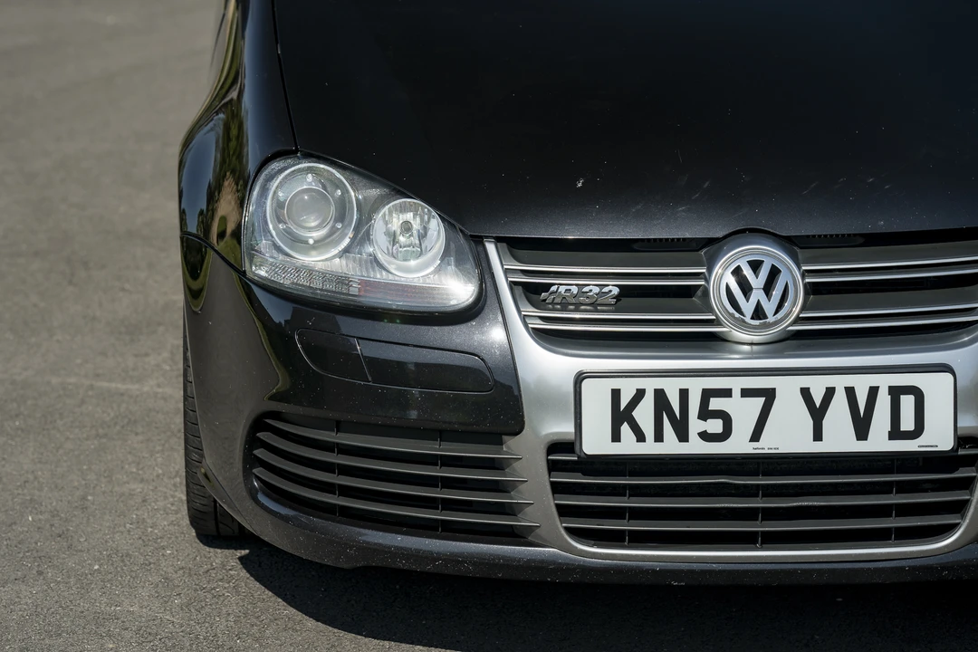 2007 Volkswagen R32 Mk5 - Image 14 of 31