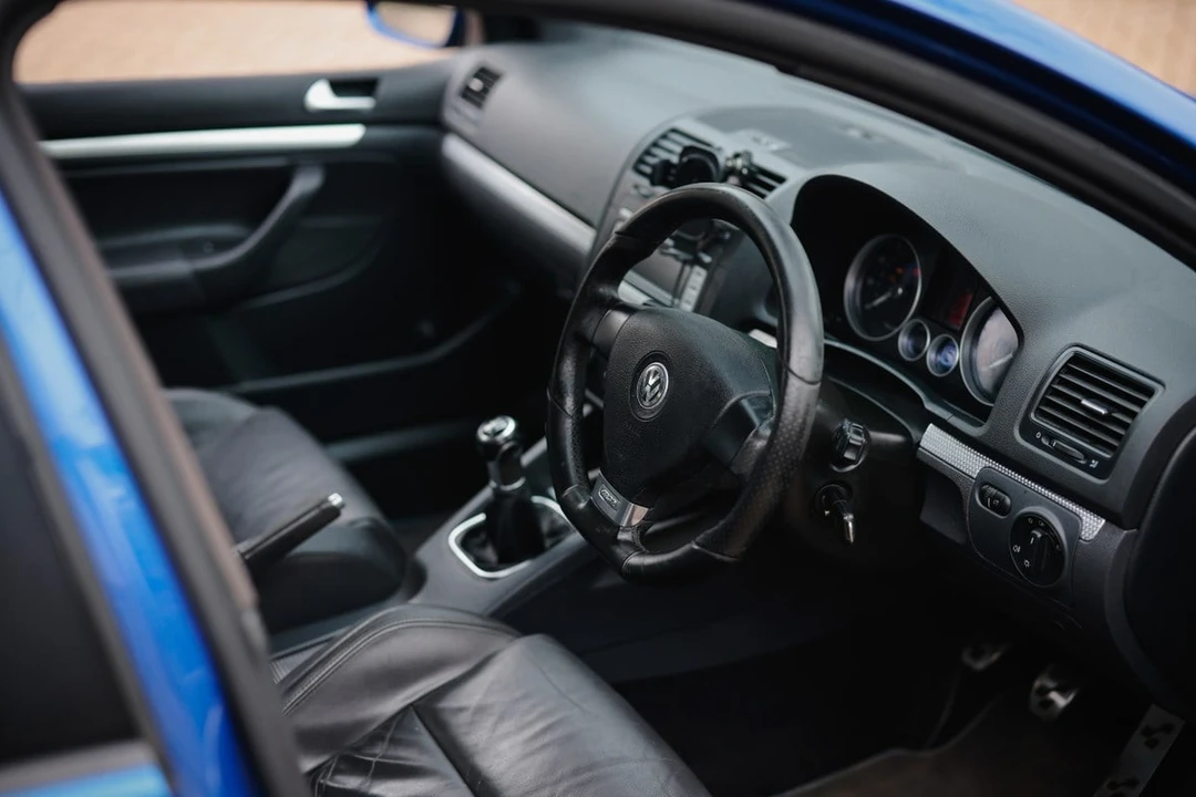 2007 Volkswagen R32 Mk5 - Image 3 of 30